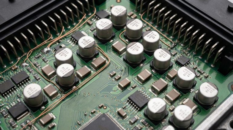 Качество компонентов определяет стабильность автомобильной электроники